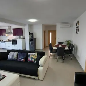 Bora Apartment